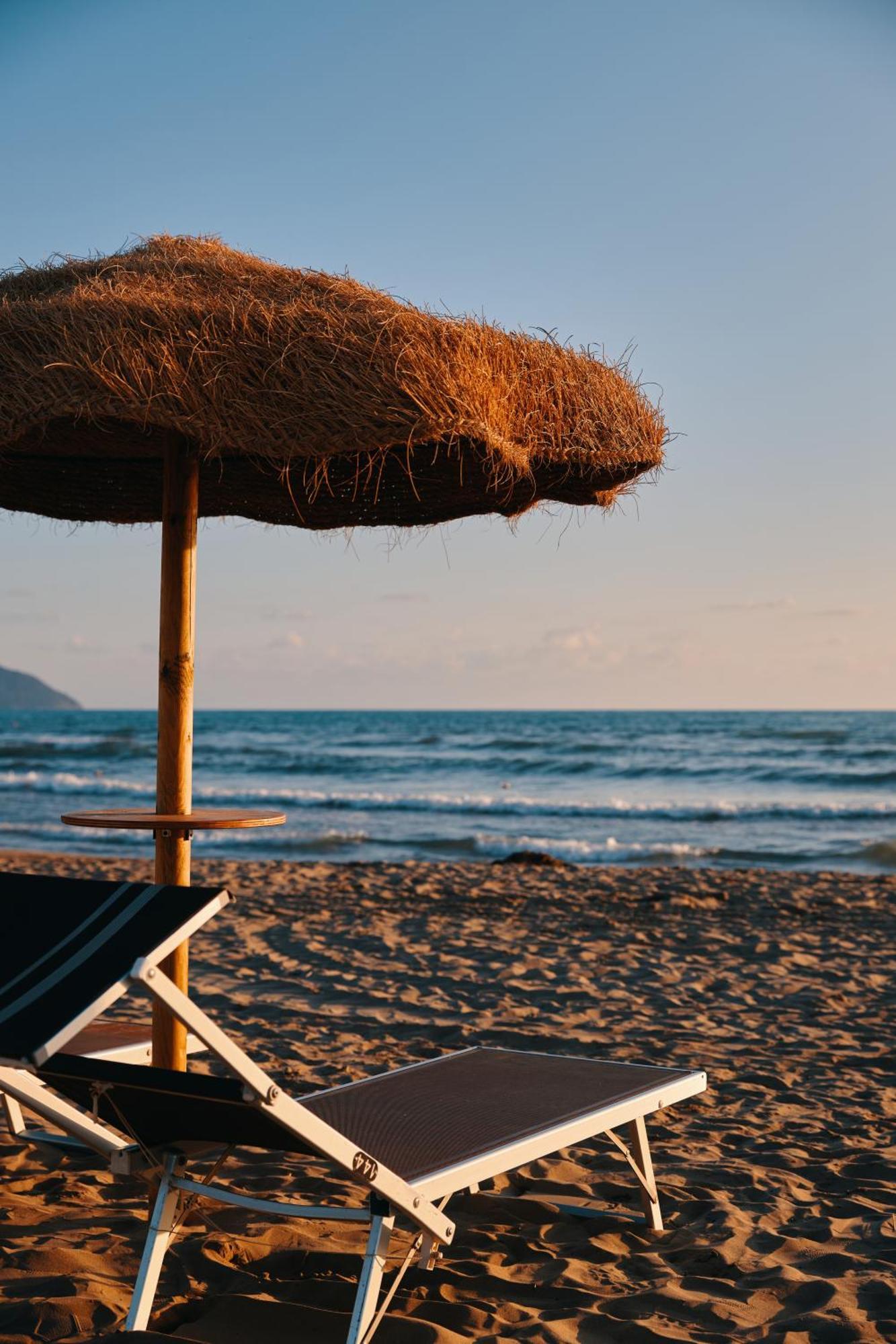 Hotel La Sorgente Hs Paestum Eksteriør billede