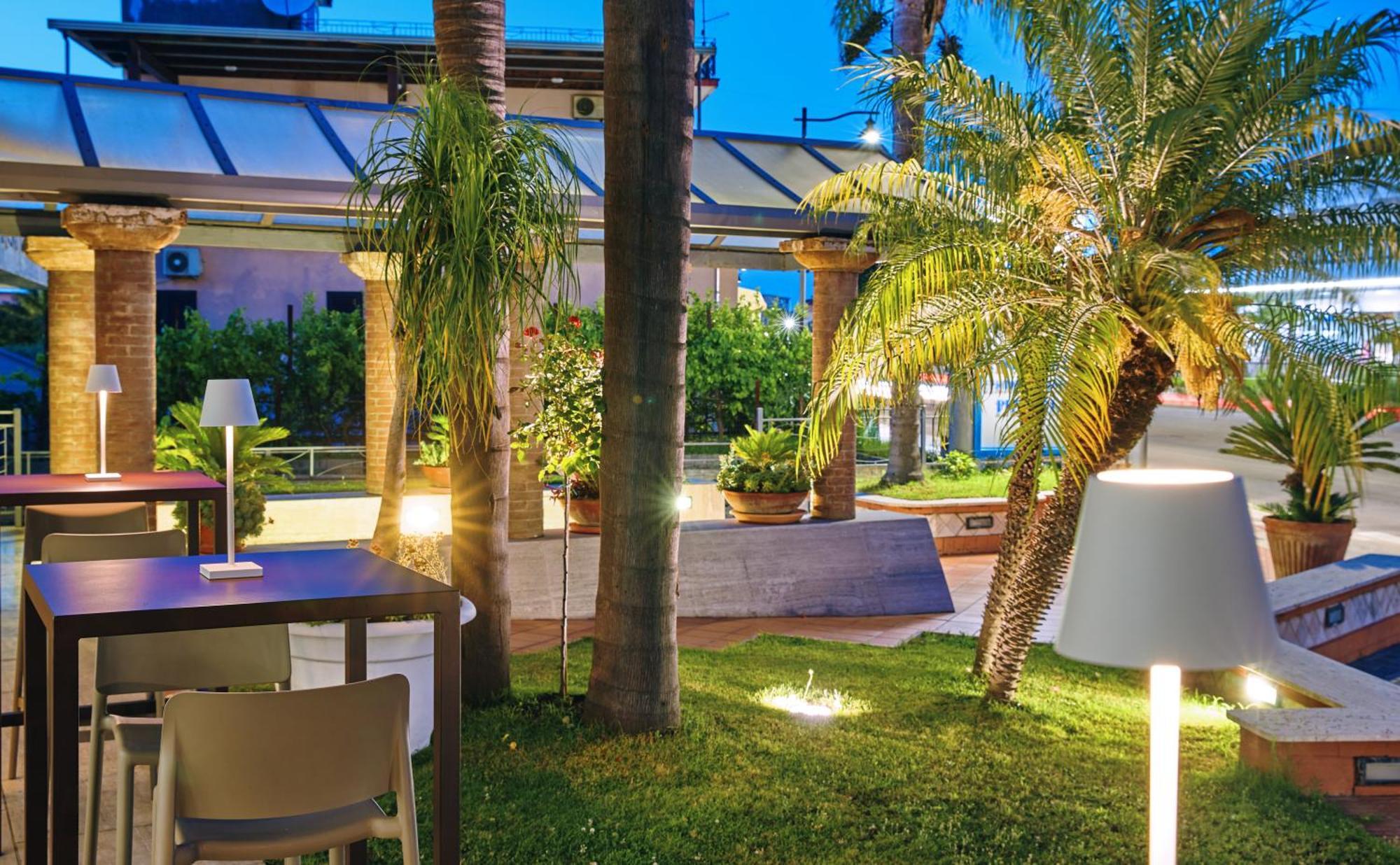 Hotel La Sorgente Hs Paestum Eksteriør billede